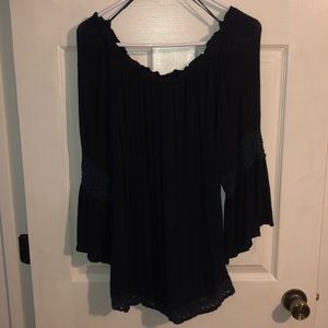 Gorgeous & chic navy blue flowy top with lace hem